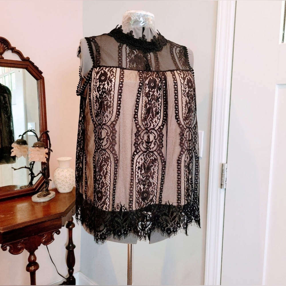 NWT 1X Sleeveless Blk Lace Top
